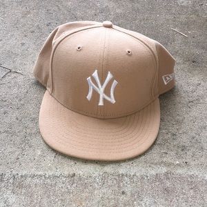 khaki yankees hat
